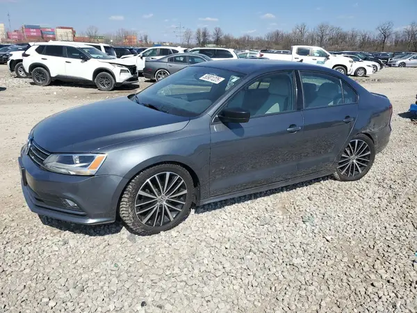 3VWD17AJ0GM296608 2016 VOLKSWAGEN JETTA - Image 1