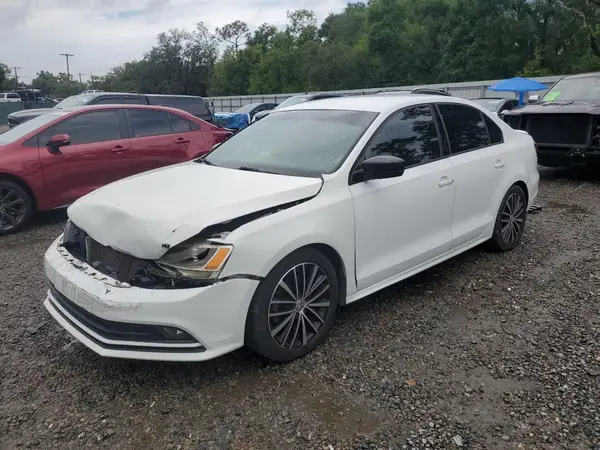3VWD17AJ0GM299489 2016 VOLKSWAGEN JETTA - Image 1