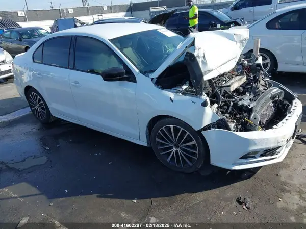 3VWD17AJ0GM305582 2016 VOLKSWAGEN JETTA - Image 1