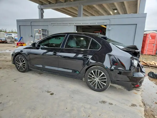 3VWD17AJ0GM337660 2016 VOLKSWAGEN JETTA - Image 2