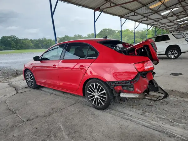 3VWD17AJ0GM369735 2016 VOLKSWAGEN JETTA - Image 2
