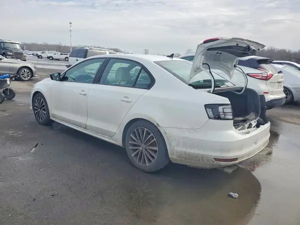 3VWD17AJ0GM376412 2016 VOLKSWAGEN JETTA - Image 2