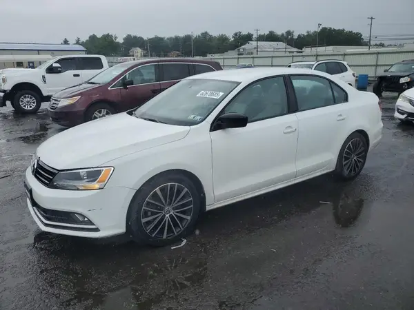 3VWD17AJ0GM376913 2016 VOLKSWAGEN JETTA - Image 1