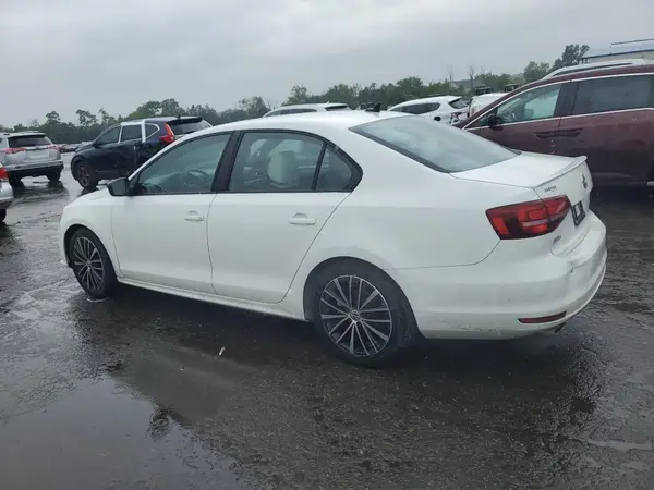 3VWD17AJ0GM376913 2016 VOLKSWAGEN JETTA - Image 2