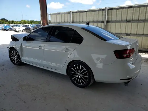 3VWD17AJ0GM391895 2016 VOLKSWAGEN JETTA - Image 2