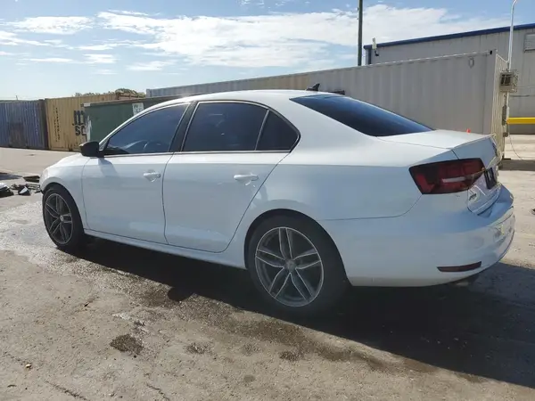 3VWD17AJ0GM392576 2016 VOLKSWAGEN JETTA - Image 2
