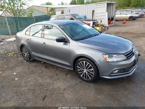 3VWD17AJ0HM404548 2017 VOLKSWAGEN JETTA - Image 1