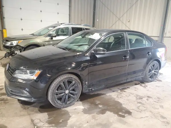 3VWD17AJ0JM205022 2018 VOLKSWAGEN JETTA - Image 1
