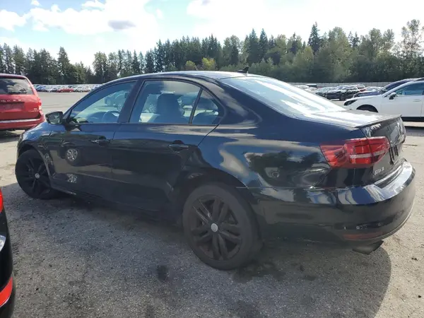 3VWD17AJ0JM205960 2018 VOLKSWAGEN JETTA - Image 2