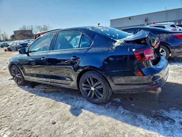 3VWD17AJ0JM241812 2018 VOLKSWAGEN JETTA - Image 2