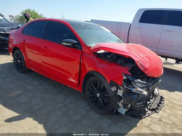 3VWD17AJ0JM245956 2018 VOLKSWAGEN JETTA - Image 1
