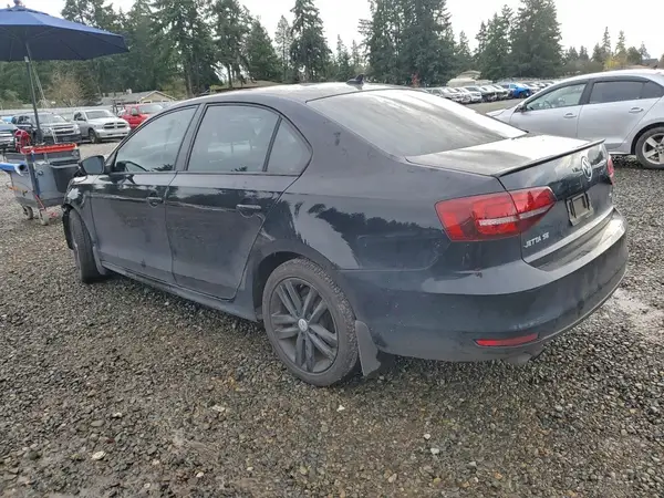 3VWD17AJ0JM247190 2018 VOLKSWAGEN JETTA - Image 2