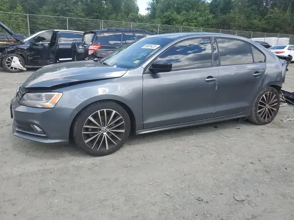 3VWD17AJ1GM229709 2016 VOLKSWAGEN JETTA - Image 1