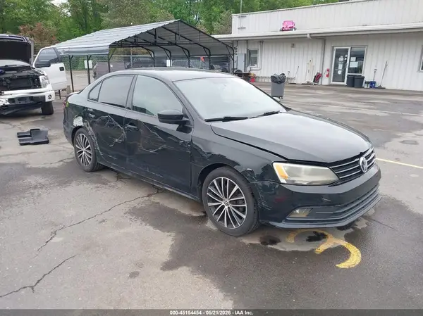 3VWD17AJ1GM257641 2016 VOLKSWAGEN JETTA - Image 1