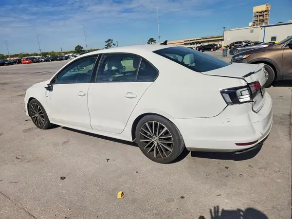 3VWD17AJ1GM292258 2016 VOLKSWAGEN JETTA - Image 2