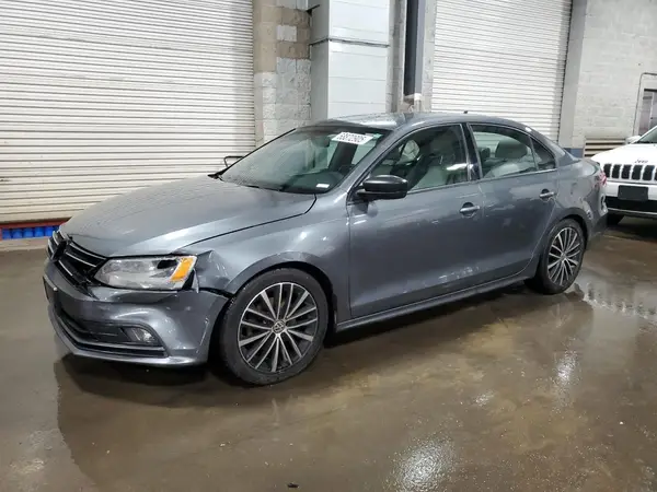 3VWD17AJ1GM294057 2016 VOLKSWAGEN JETTA - Image 1