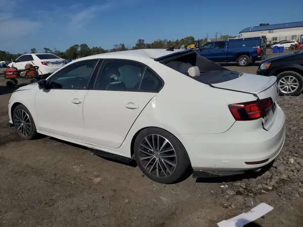 3VWD17AJ1GM301301 2016 VOLKSWAGEN JETTA - Image 2