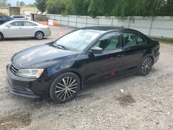 3VWD17AJ1GM325548 2016 VOLKSWAGEN JETTA - Image 1