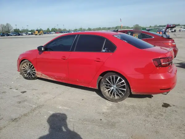 3VWD17AJ1GM339997 2016 VOLKSWAGEN JETTA - Image 2
