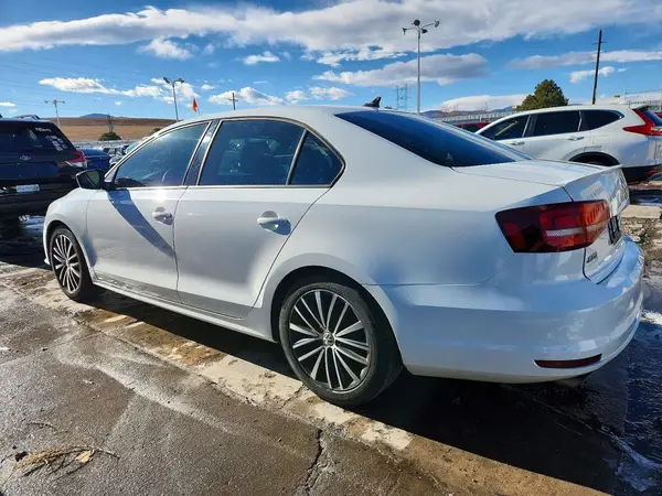 3VWD17AJ1GM343709 2016 VOLKSWAGEN JETTA - Image 2