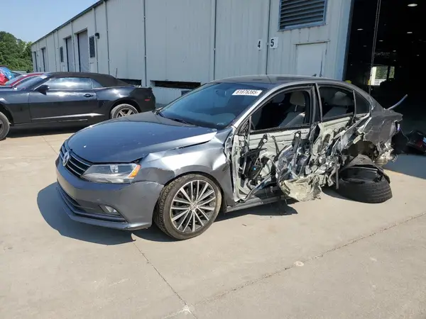 3VWD17AJ1GM367816 2016 VOLKSWAGEN JETTA - Image 1