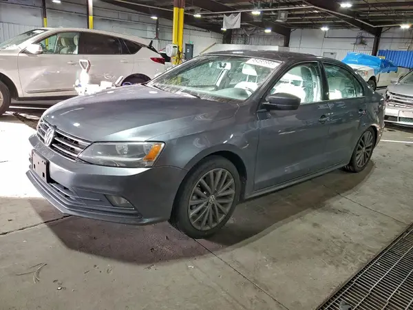 3VWD17AJ1GM367833 2016 VOLKSWAGEN JETTA - Image 1