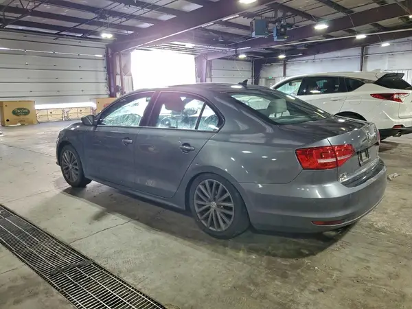 3VWD17AJ1GM367833 2016 VOLKSWAGEN JETTA - Image 2