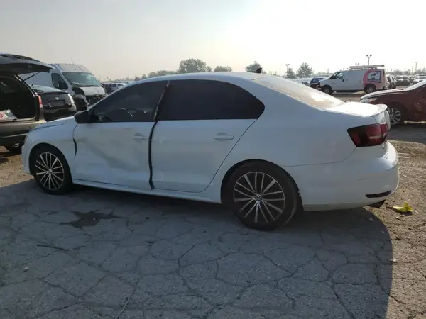 3VWD17AJ1GM375589 2016 VOLKSWAGEN JETTA - Image 2