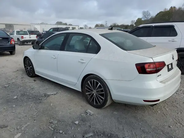 3VWD17AJ1GM383420 2016 VOLKSWAGEN JETTA - Image 2