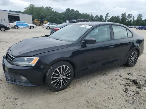3VWD17AJ1GM386480 2016 VOLKSWAGEN JETTA - Image 1