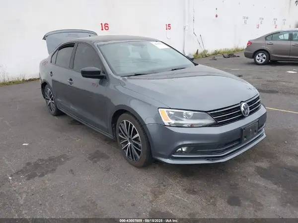 3VWD17AJ1GM406873 2016 VOLKSWAGEN JETTA - Image 1