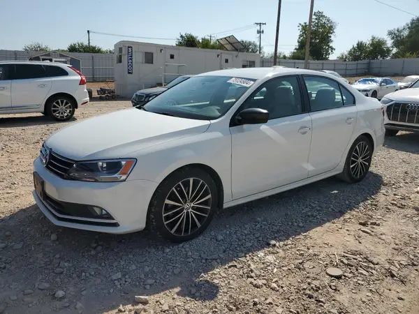 3VWD17AJ1GM413337 2016 VOLKSWAGEN JETTA - Image 1