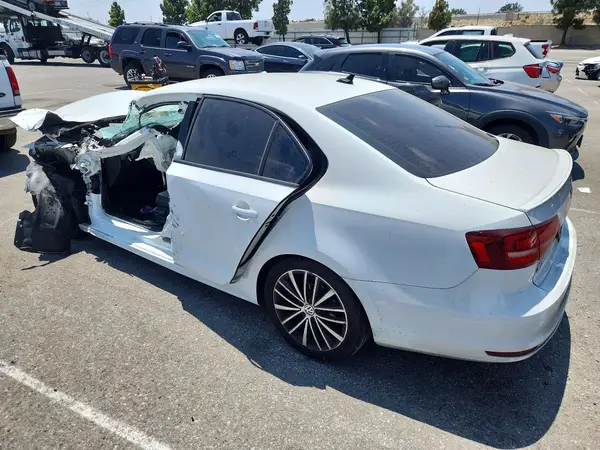 3VWD17AJ1HM397433 2017 VOLKSWAGEN JETTA - Image 2