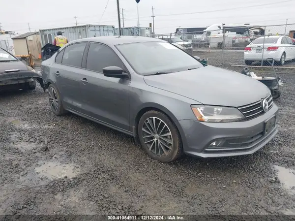 3VWD17AJ1HM405983 2017 VOLKSWAGEN JETTA - Image 1