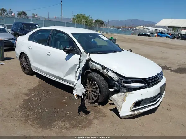 3VWD17AJ1HM406891 2017 VOLKSWAGEN JETTA - Image 1