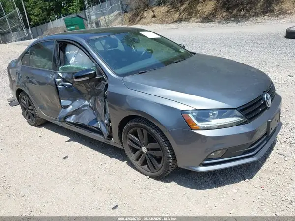 3VWD17AJ1JM245951 2018 VOLKSWAGEN JETTA - Image 1