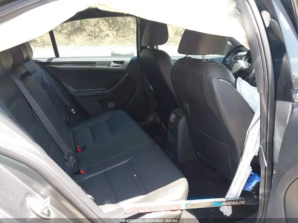 3VWD17AJ1JM245951 2018 VOLKSWAGEN JETTA - Image 8