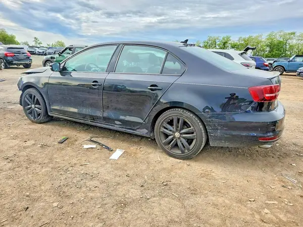 3VWD17AJ1JM255265 2018 VOLKSWAGEN JETTA - Image 2