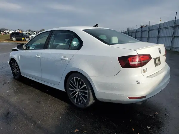 3VWD17AJ2GM216984 2016 VOLKSWAGEN JETTA - Image 2
