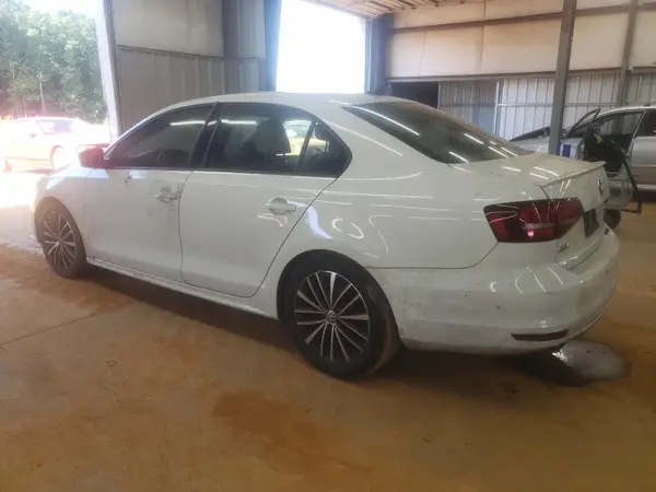 3VWD17AJ2GM224048 2016 VOLKSWAGEN JETTA - Image 2