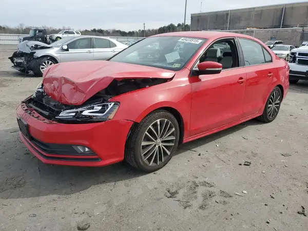 3VWD17AJ2GM226561 2016 VOLKSWAGEN JETTA - Image 1