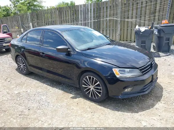 3VWD17AJ2GM232702 2016 VOLKSWAGEN JETTA - Image 1
