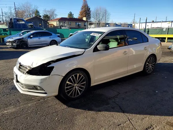 3VWD17AJ2GM240847 2016 VOLKSWAGEN JETTA - Image 1