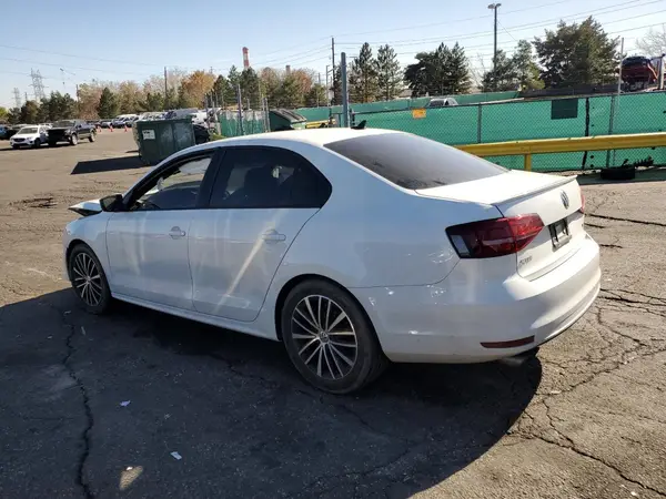 3VWD17AJ2GM245918 2016 VOLKSWAGEN JETTA - Image 2
