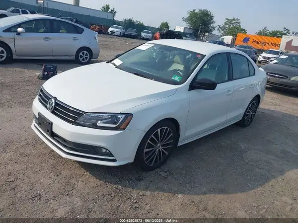 3VWD17AJ2GM268762 2016 VOLKSWAGEN JETTA - Image 2
