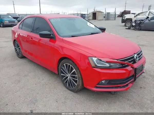 3VWD17AJ2GM285299 2016 VOLKSWAGEN JETTA - Image 1