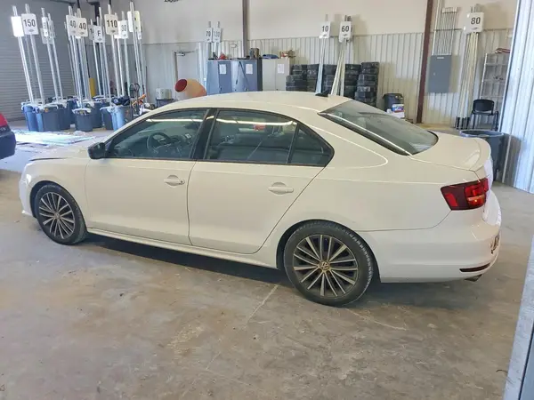 3VWD17AJ2GM294746 2016 VOLKSWAGEN JETTA - Image 2