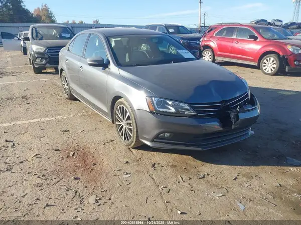 3VWD17AJ2GM326322 2016 VOLKSWAGEN JETTA - Image 1