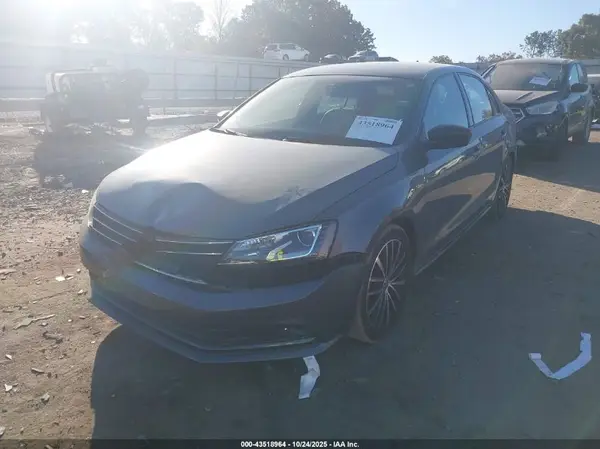 3VWD17AJ2GM326322 2016 VOLKSWAGEN JETTA - Image 2