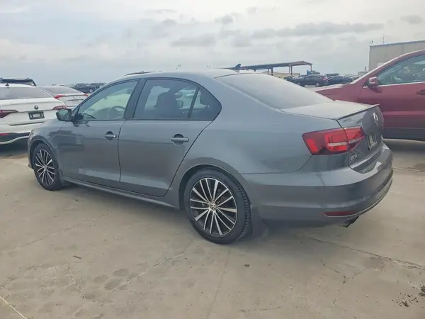 3VWD17AJ2GM326479 2016 VOLKSWAGEN JETTA - Image 2